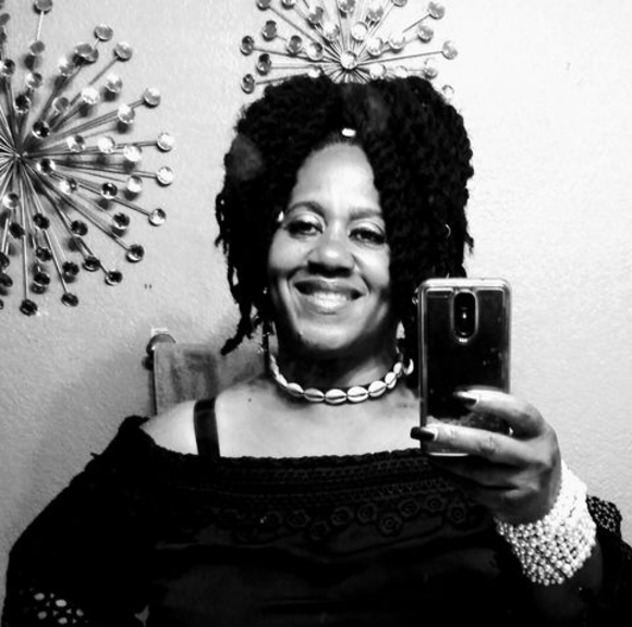 Meet your Posher, Adonhr - Picture 1 of 1